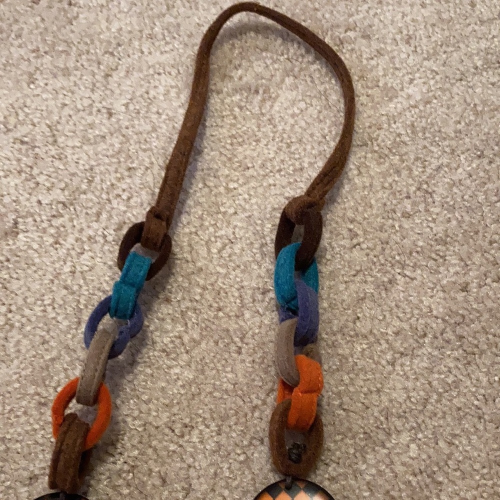 Felt Necklace - Picture 4 of 5